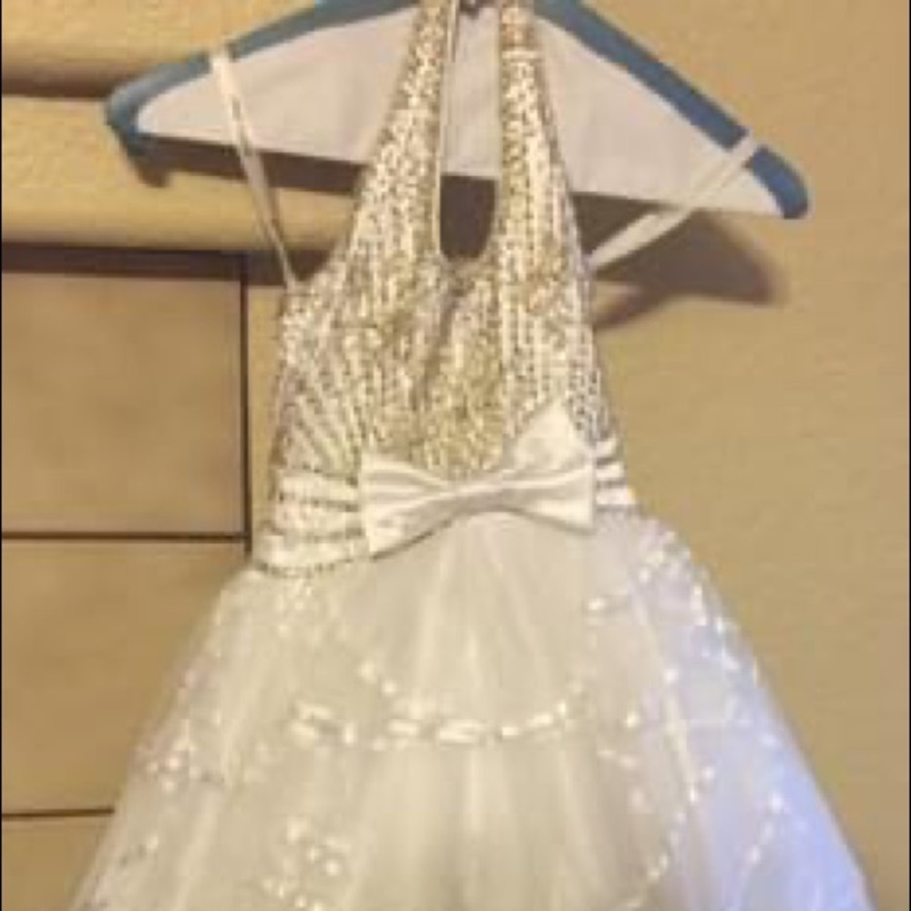 Perfect Angel Size 2 White Formal Dress